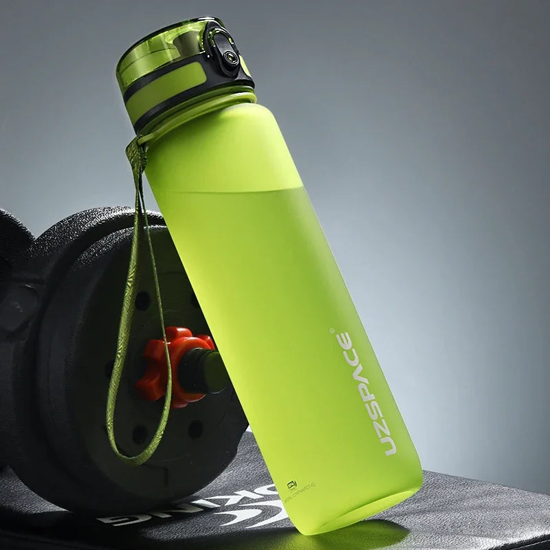 Garrafa de Água Esportivo com Shaker - Ideal para Viagens e Treinos